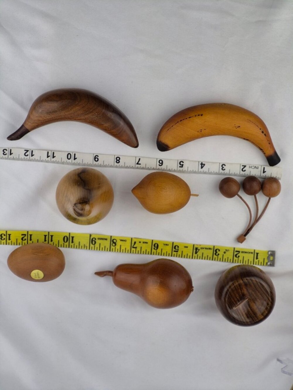 Vintage MCM Wood Carved Fruit w/ Wooden Bowl 8 Pieces of Fruit 6 Tasmanian Wood - Picture 15 of 16